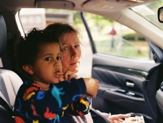 enfants en voiture